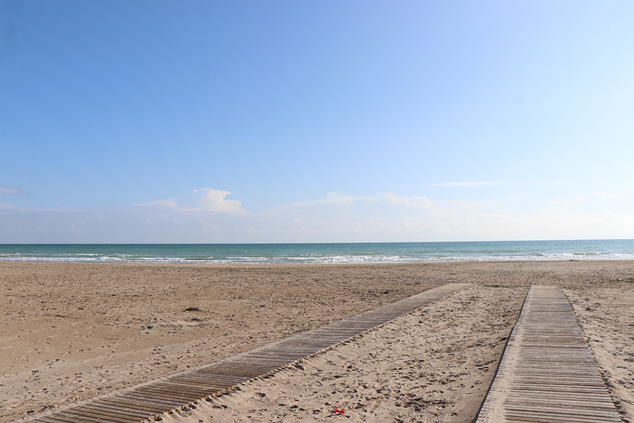 Sagunto obtiene por primera vez cuatro Banderas Azules que reconocen la calidad y excelencia de sus playas