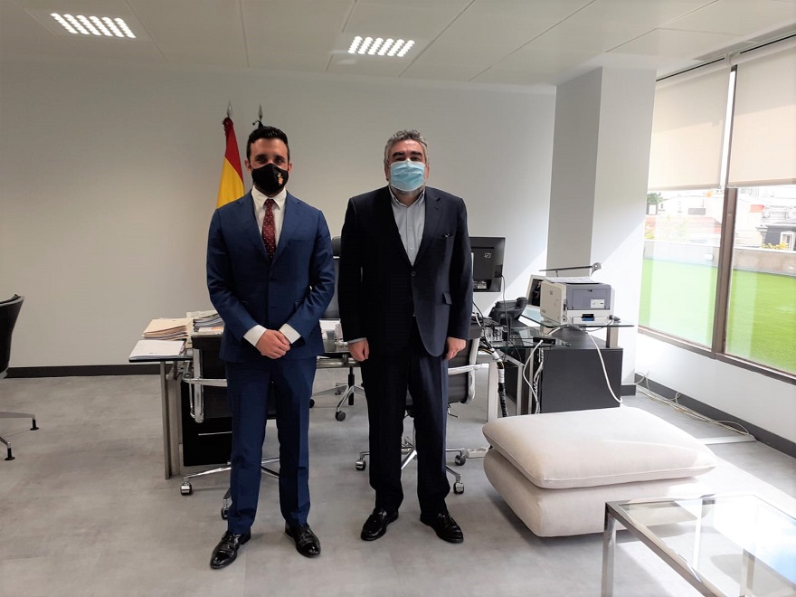 El alcalde de Sagunto se reúne con el ministro de Cultura y Deporte para exponerle las deficiencias del Teatro Romano y del Castillo