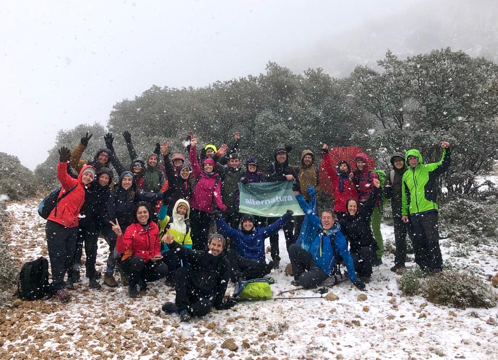 Alternatura recorre el Puig Campana en una de sus expediciones