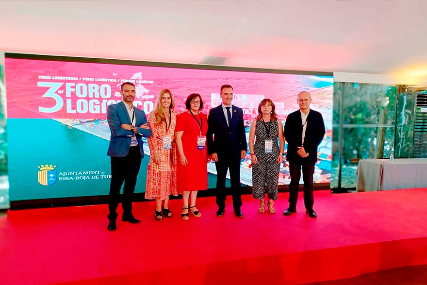 La concejala de Promoción Económica participa en la 3ª edición del foro logístico de Ribarroja