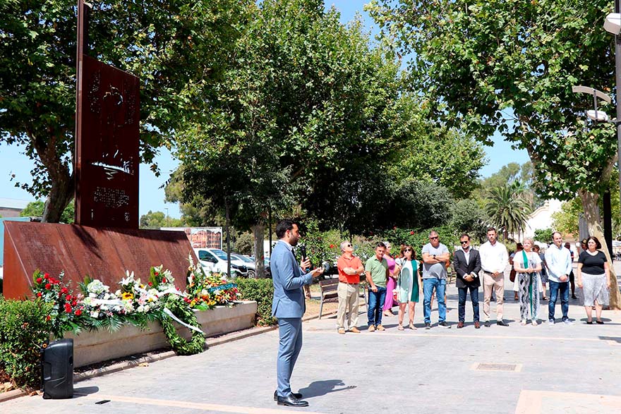 Puerto de Sagunto recuerda a los trabajadores de la siderurgia fallecidos en accidentes laborales a lo largo de sus 120 años de historia