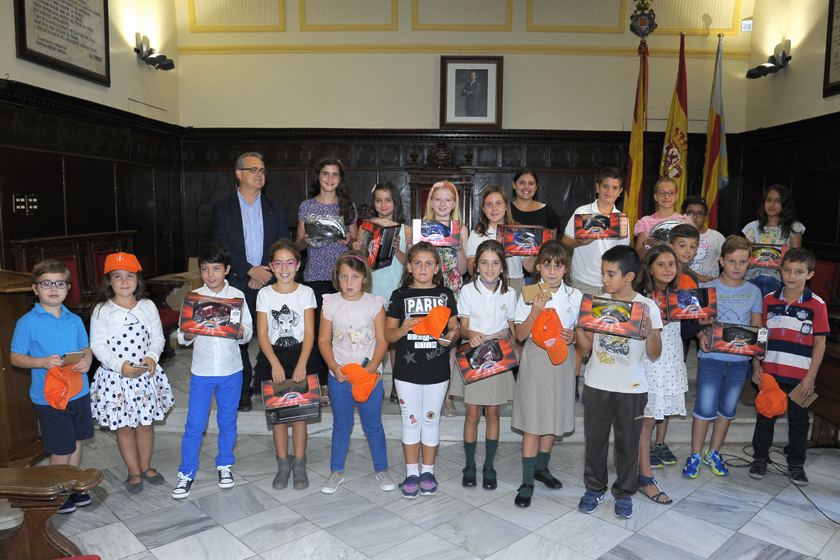 Movilidad Urbana entrega los premios a los dibujos presentados al concurso de Educación Vial