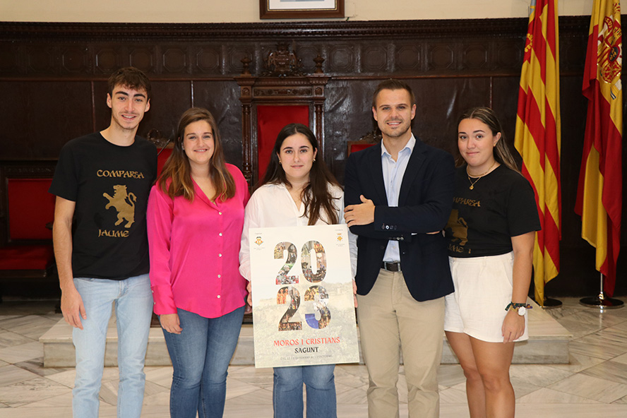 La Asociación de Moros y Cristianos de Sagunto presenta en el Ayuntamiento su programa para este año