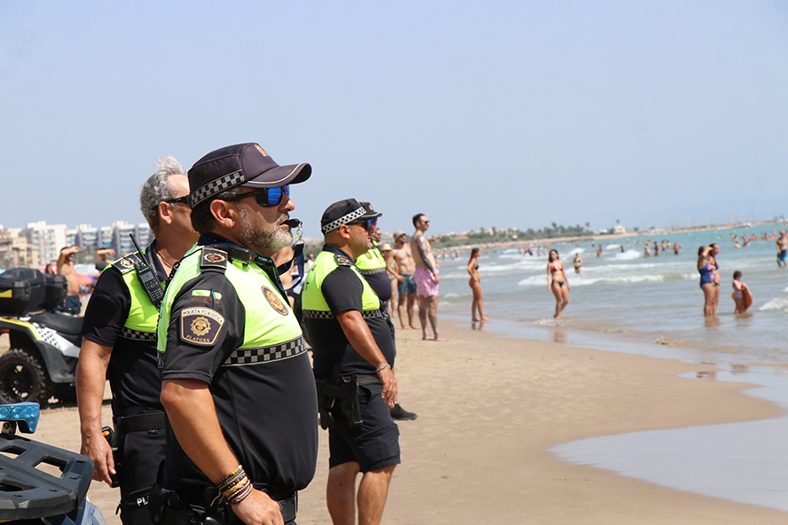 La Policía Local de Playas de Sagunto cierra el verano con 3.612 servicios y ningún ahogamiento en el litoral