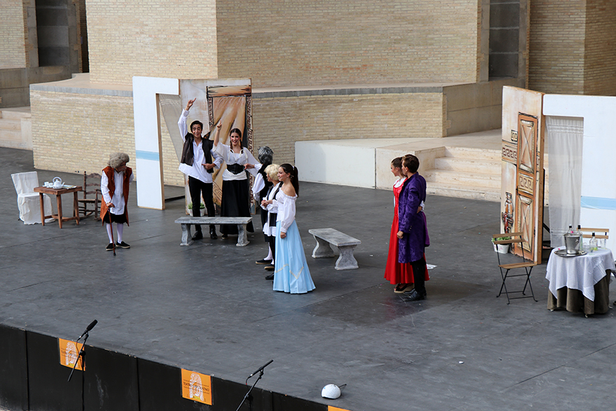 Los mejores grupos didácticos de teatro clásico del curso 2021/2022 se coronaron el pasado viernes en el Teatro Romano de Sagunto