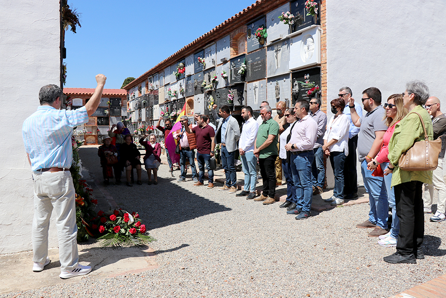 Sagunto rinde tributo a los 27 republicanos que fueron fusilados por el franquismo el 5 de mayo de 1939