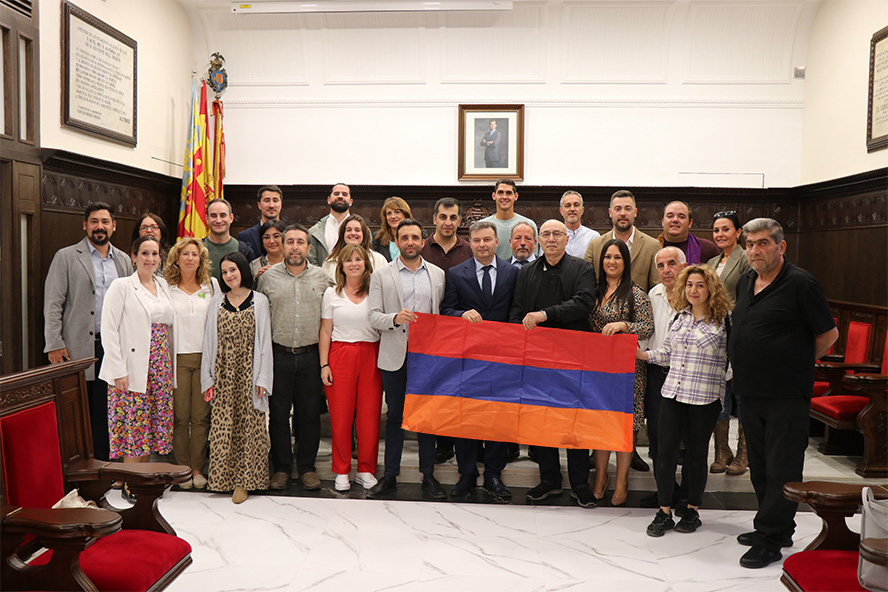 El pleno del Ayuntamiento de Sagunto aprueba una declaración institucional que reconoce el genocidio armenio