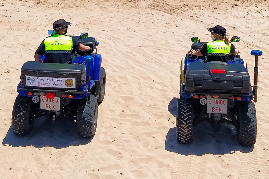 Agentes de la sección de Playas de la Policía Local de Sagunto detienen a un hombre de 32 años por un presunto delito de abusos sexuales a menores
