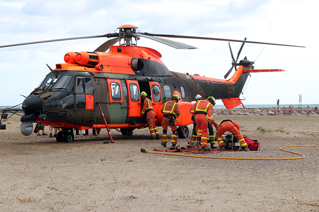  La playa de Puerto de Sagunto acoge un simulacro de activación del Plan de Reacción ante una Emergencia Aeronáutica