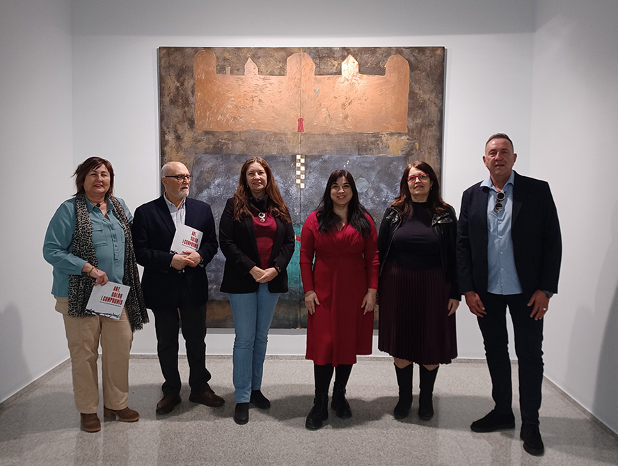 La concejala de Cultura, Ana María Quesada, asiste a la exposición 'Arte, dolor y compromiso. Mujeres en la Col·lecció Martínez Guerricabeitia'