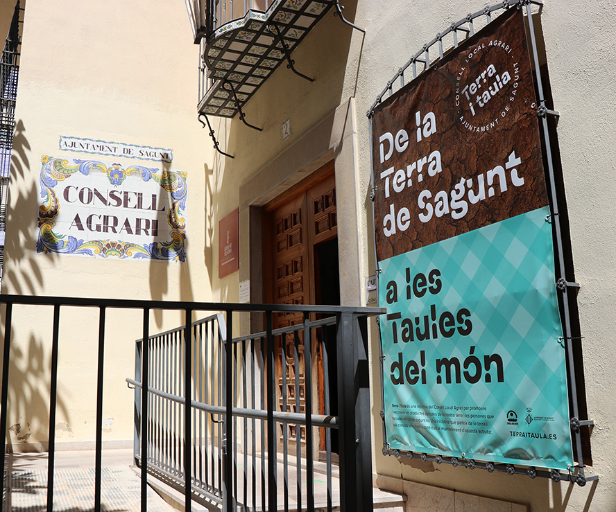 La Corporación Municipal aprueba que el Consell Agrari y el Ayuntamiento valoren hacer una celebración en reconocimiento a la agricultura