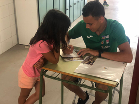 Abderrahman El Khayami visita el Campus de Atletismo