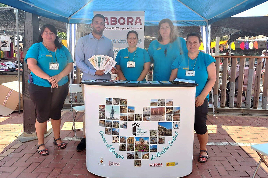 El alumnado del Taller de Empleo Impulsant Sagunt informa sobre rutas turísticas de la ciudad 