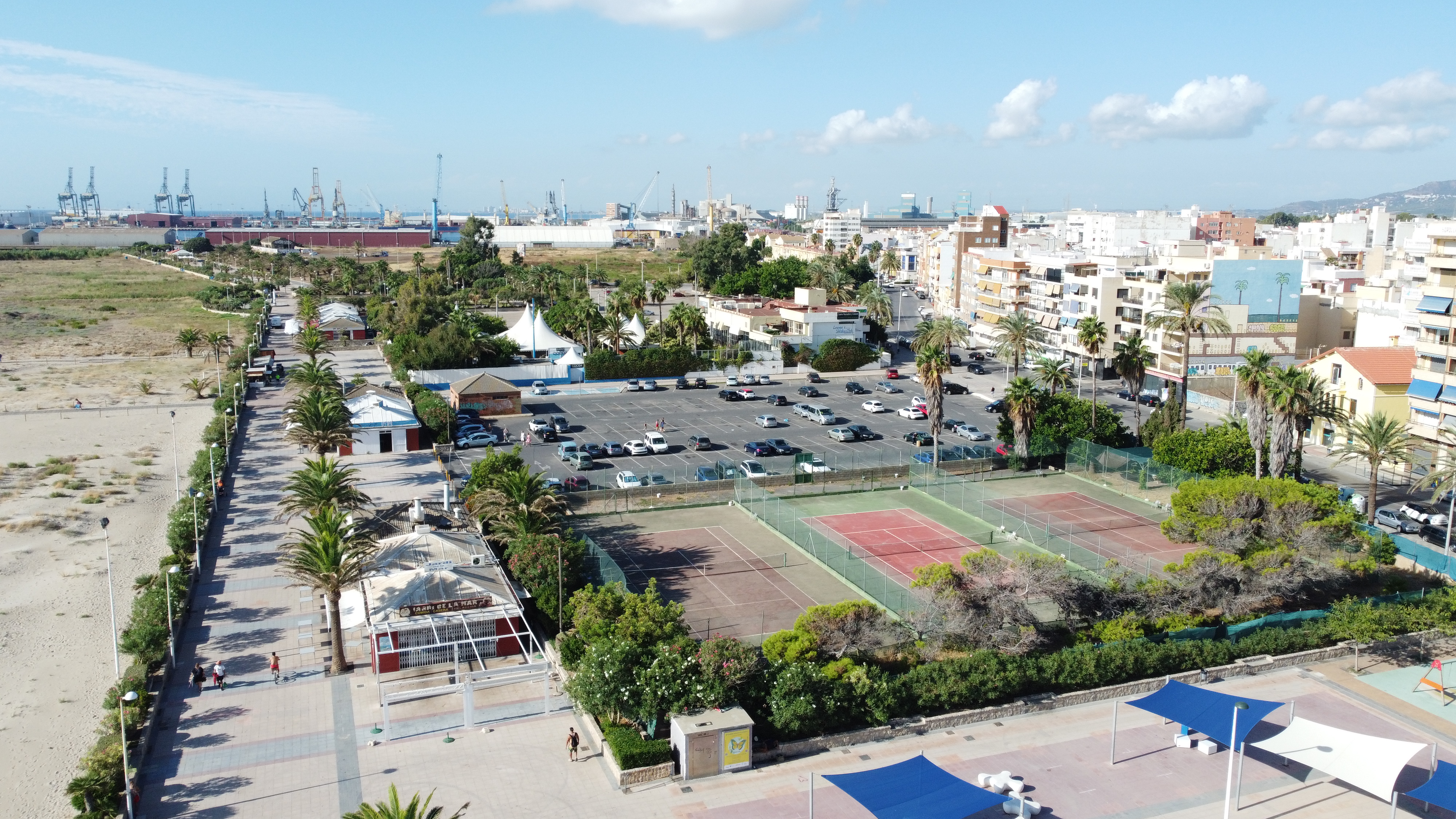 La Junta de Gobierno Local solicita a la Demarcación de Costas la concesión del paseo marítimo y la avenida Mediterráneo