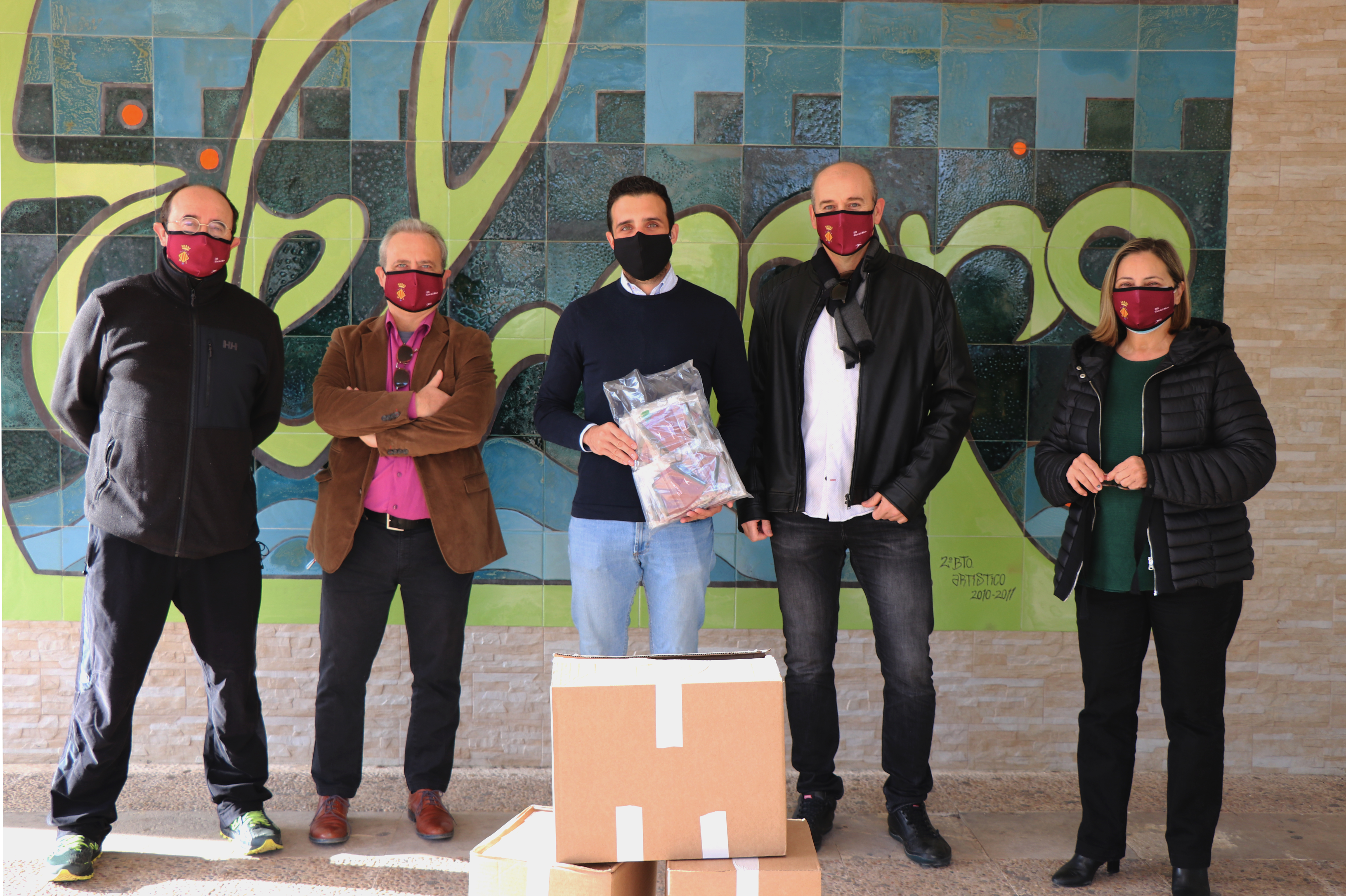 El Ayuntamiento de Sagunto reparte 20 000 mascarillas a los centros educativos del municipio