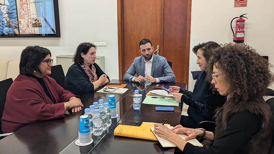 El Ayuntamiento de Sagunto y la Conselleria de Cultura acuerdan la cesión del mosaico del Suplicio de Dirce para su exposición en el municipio