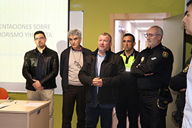 Se inicia el curso de formación antiyihadismo con una puesta en común de la Policía Local y la Policía Nacional