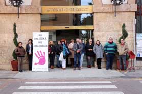 Sagunto guarda un minuto de silencio en señal de condena y repulsa por el presunto asesinato machista ocurrido en Lugo