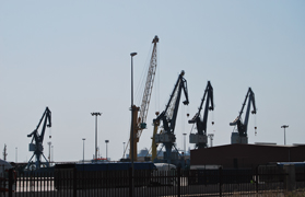 El alcalde de Sagunto destaca el gran aumento del tráfico de vehículos en el puerto marítimo