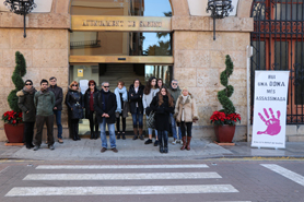 Sagunto guarda un minuto de silencio por el presunto asesinato machista ocurrido en Cantabria
