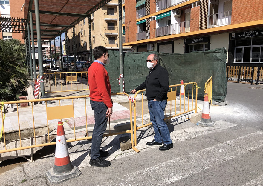 El área de Mantenimiento mejora la accesibilidad de la plaza Mare Nostrum