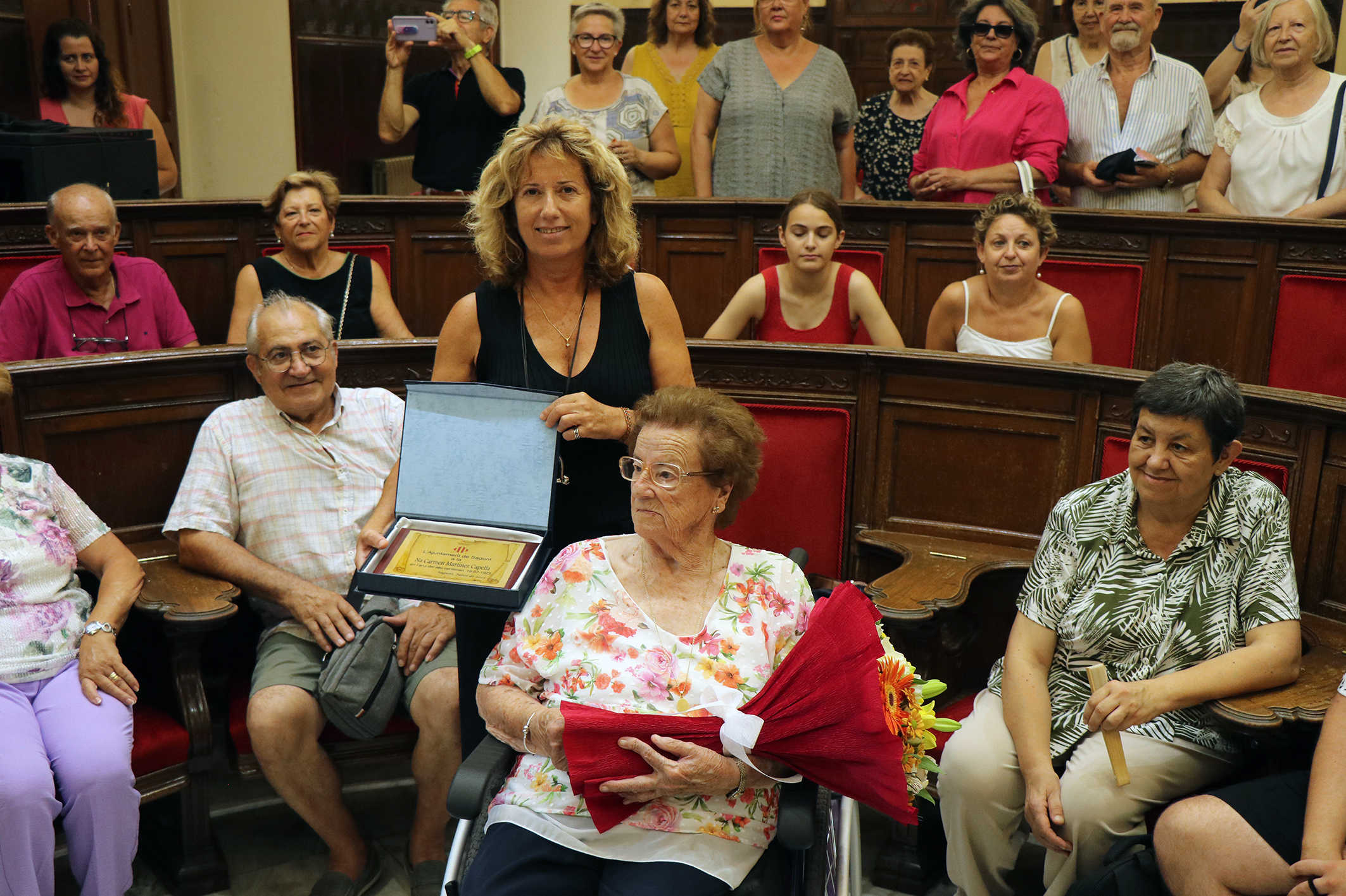 El Ayuntamiento de Sagunto homenajea a una saguntina centenaria