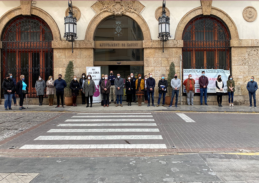 Sagunto guarda un minuto de silencio en señal de condena y repulsa por el presunto asesinato machista ocurrido en Torrejón de Ardoz