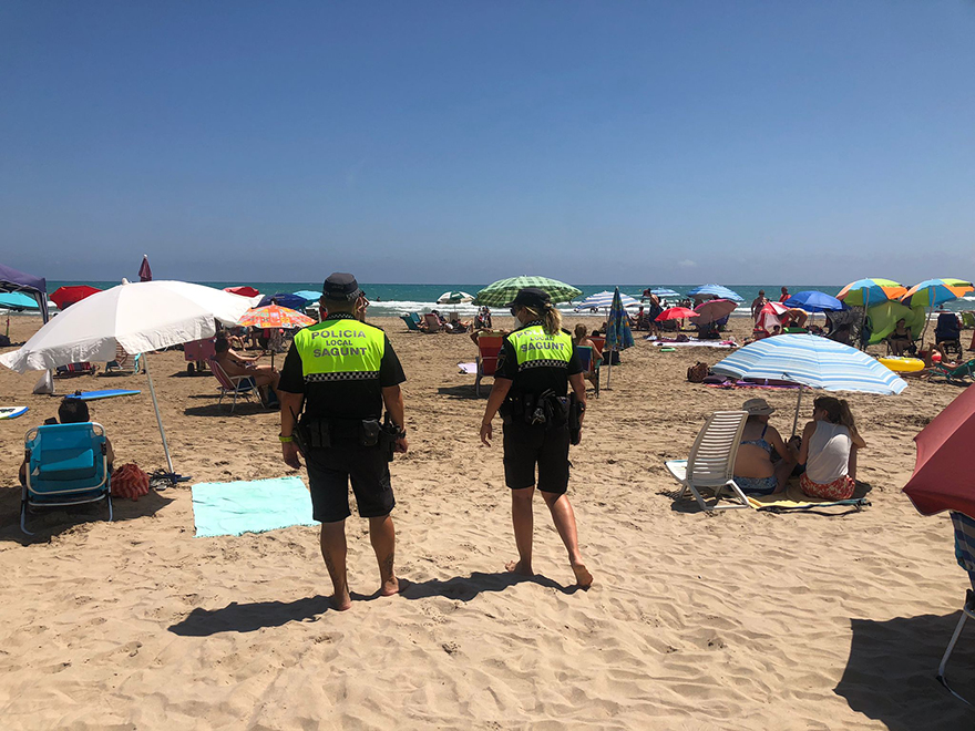 La sección de Playas de la Policía Local de Sagunto realiza casi 2.000 intervenciones en lo que va de verano