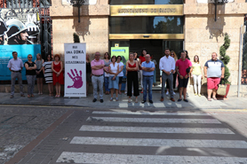 Sagunto guarda un minuto de silencio en señal de condena y repulsa por el presunto asesinato machista ocurrido en Elche