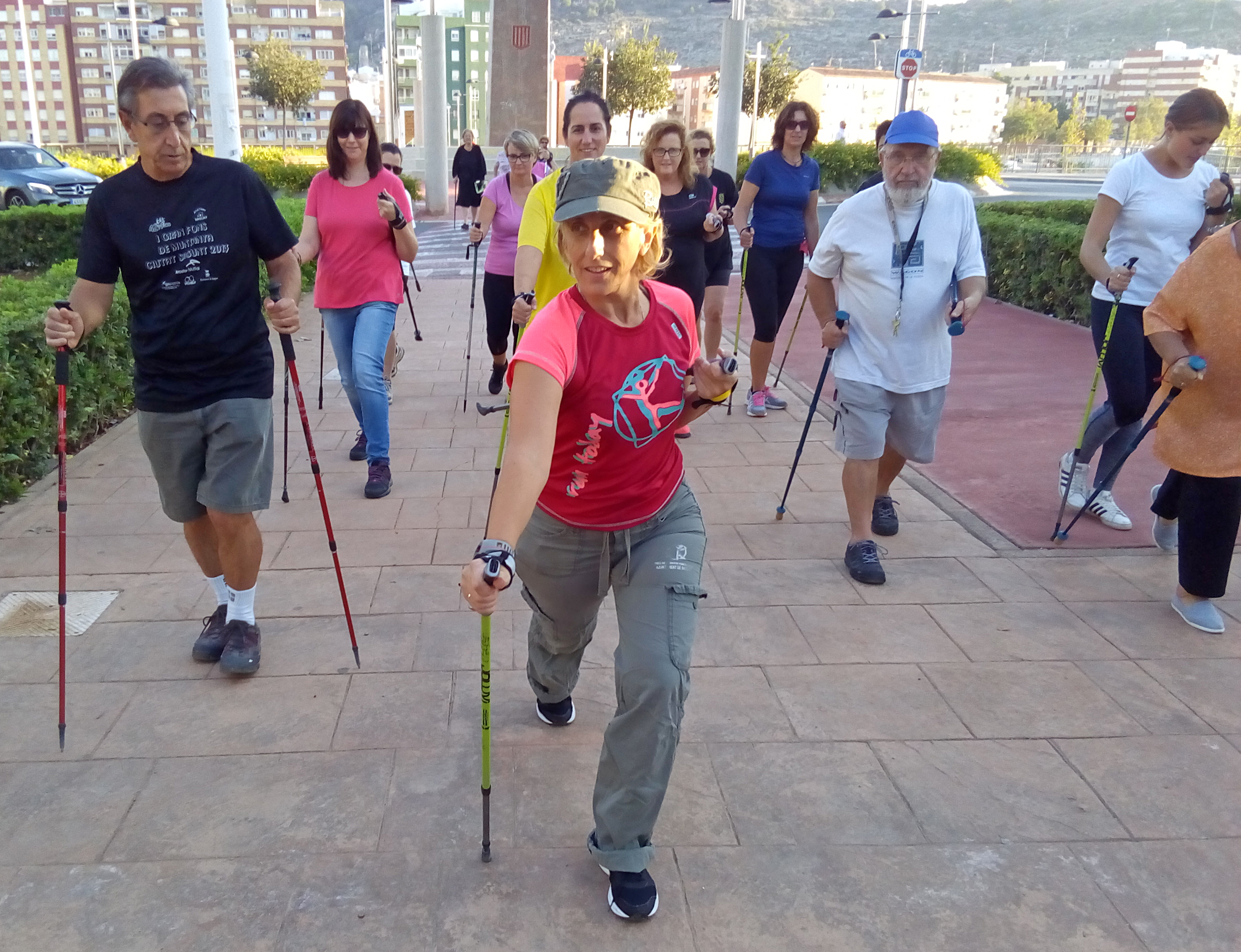 La delegación de Deportes organiza dos talleres gratuitos de marcha nórdica