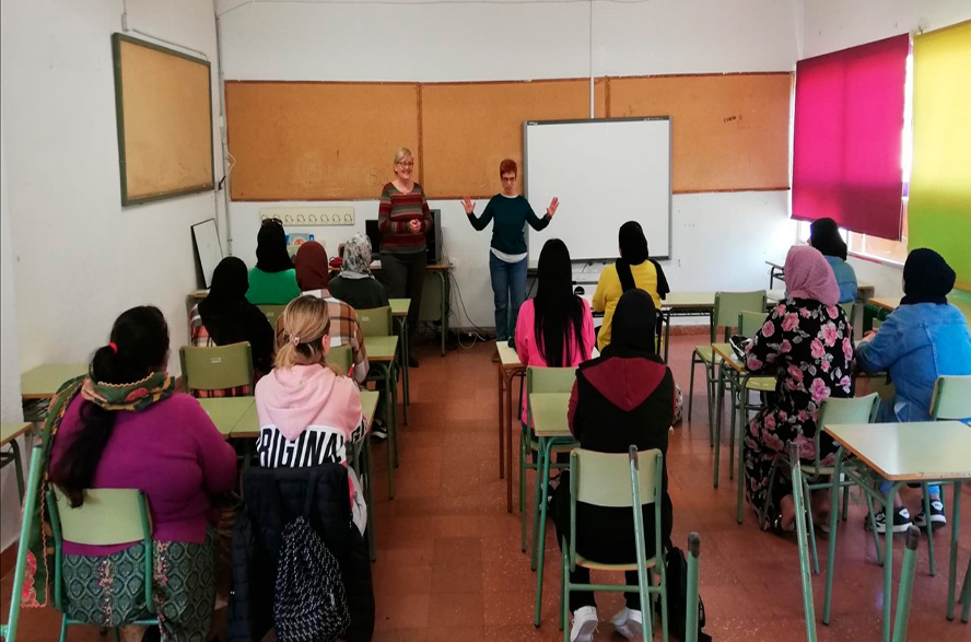 Empiezan las “Escoles d’Acollida” en el CEIP Maestro Tarrazona
