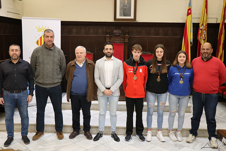 El Ayuntamiento de Sagunto reconoce los méritos deportivos a las y los medallistas del Campeonato de Balonmano de España de Selecciones Autonómicas