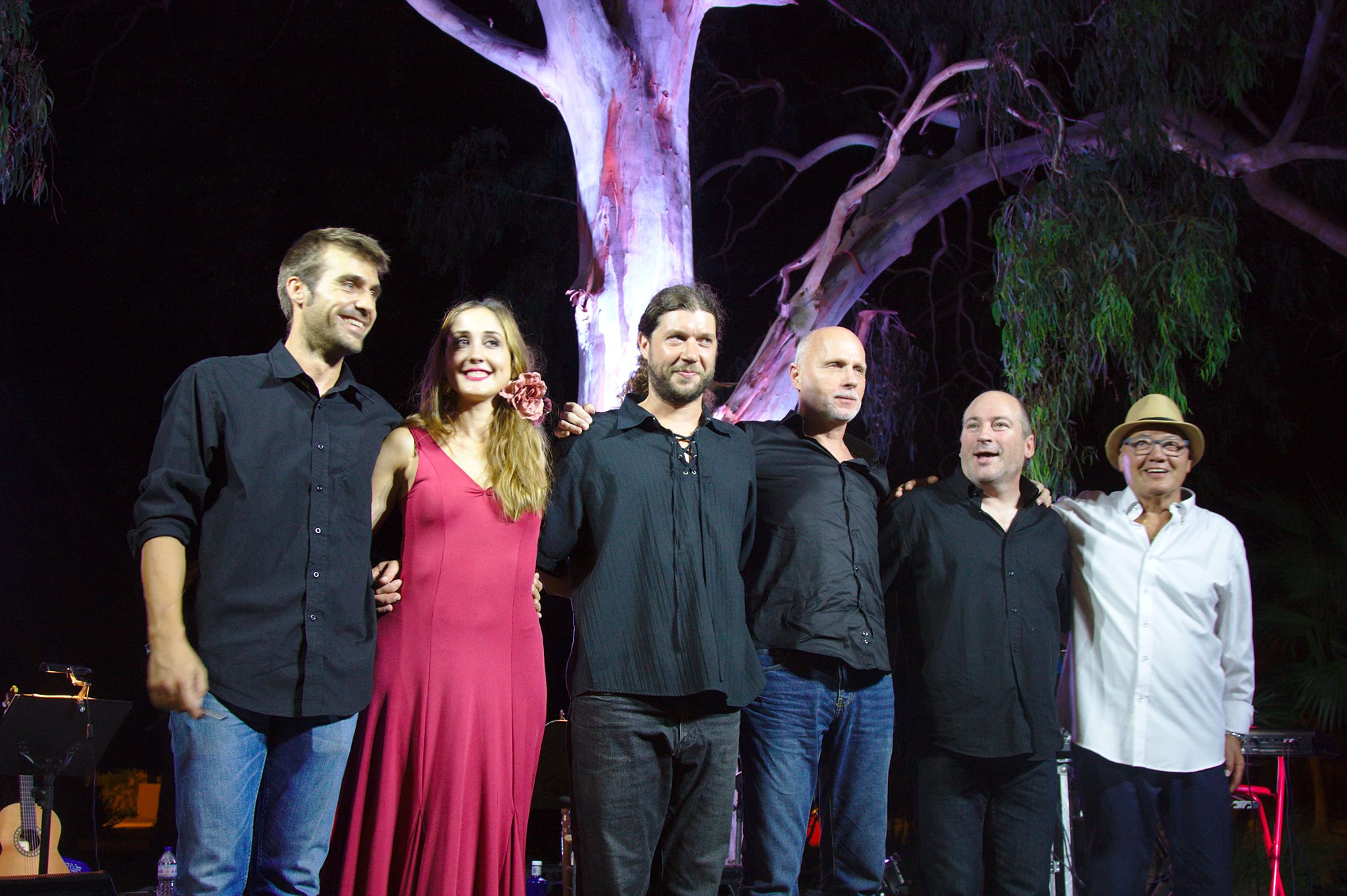 “Con dos coplas de más” divendres que ve a les portes del Teatre Romà