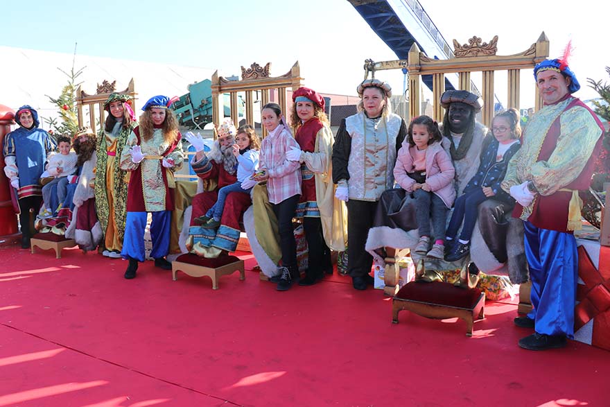 Los Reyes Magos desembarcan en Sagunto