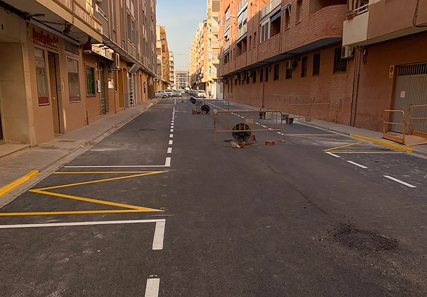 Aigües de Sagunt termina las obras de renovación de las redes de agua potable y residuales de la calle Cataluña 