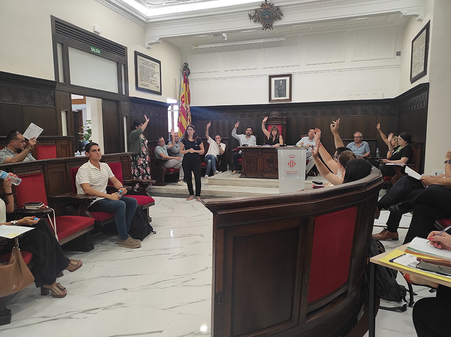 El Ayuntamiento de Sagunto acuerda elevar una protesta a la Conselleria de Medio Ambiente por “irregularidades” en la DIA favorable a los proyectos de macrocentrales fotovoltaicas