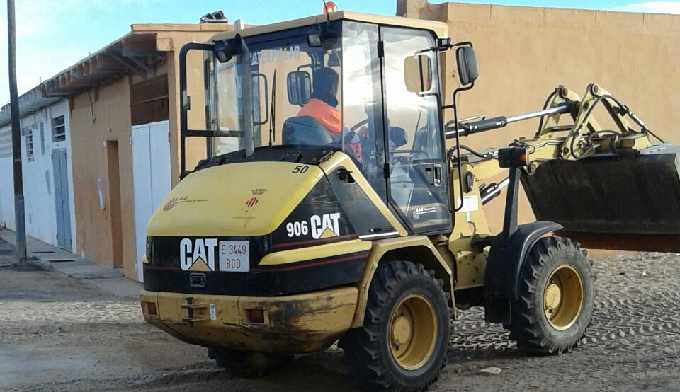 El Ayuntamiento de Sagunto realiza las tareas de adecuación de diferentes zonas de las Casas de Queralt