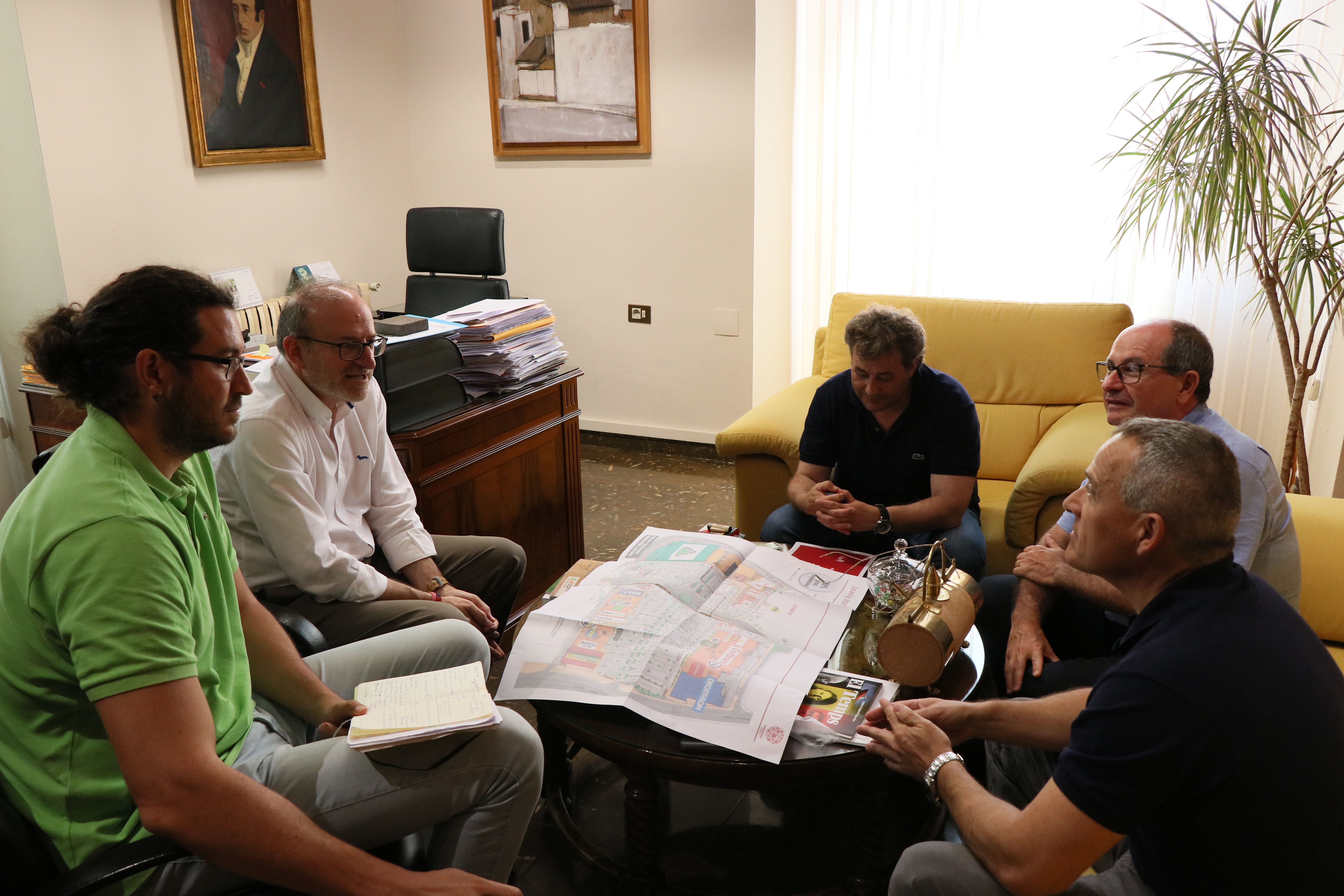 El Ayuntamiento de Sagunto se reúne con Conforama