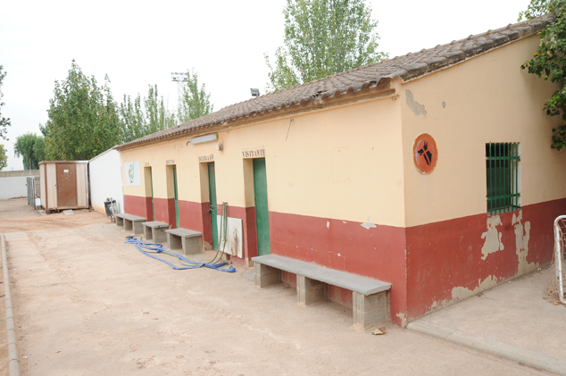 Se adjudica la reparación de los desagües de los vestuarios del campo de fútbol Ferrodisa