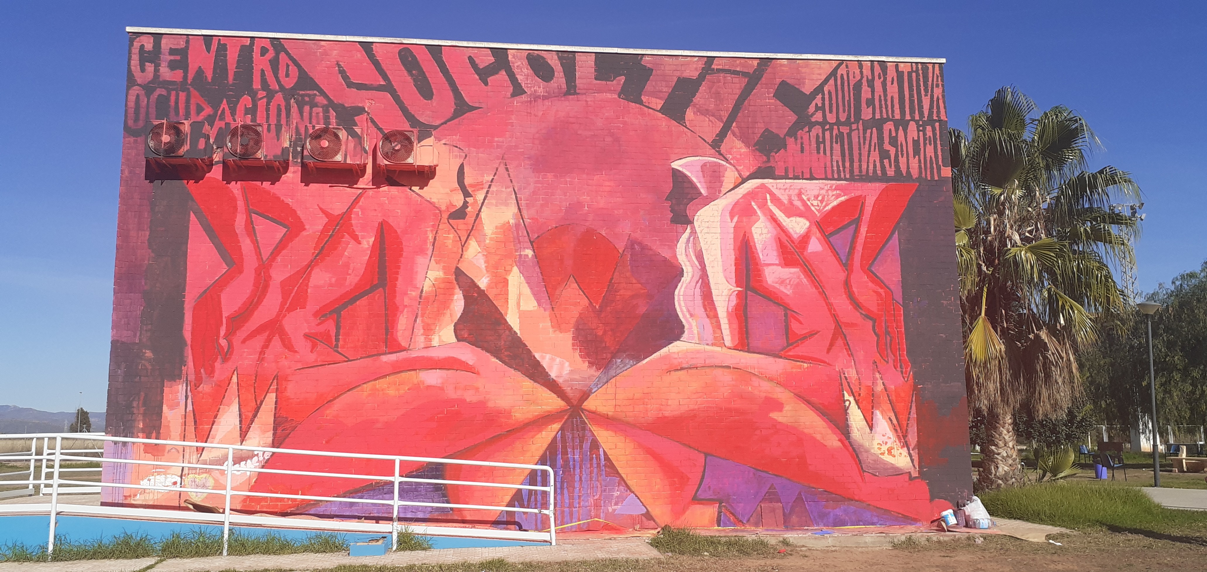 Con las obras de dos artistas locales finaliza el festival de arte urbano de Sagunto #MésQueMurs 2020