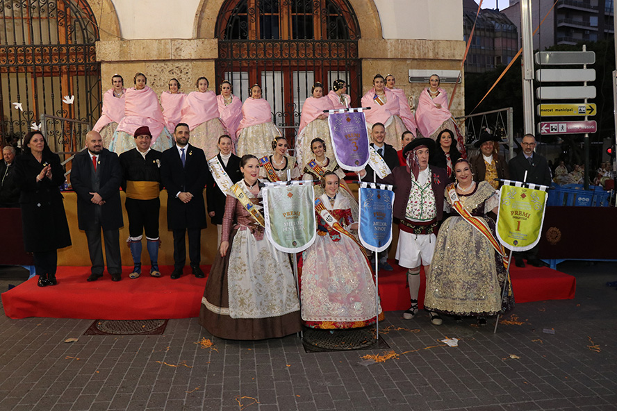 La Falla Luis Cendoya, Margarita Pín y Paqui Rondán recibirán la Medalla de la Ciudad