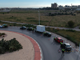  La Policía Local de Sagunto inicia una campaña del uso del cinturón y los sistemas de retención infantil