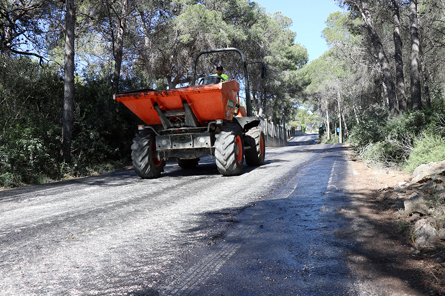 La Concejalía de Agricultura termina las obras de pavimentación del camino rural de Sant Roc en Sagunto