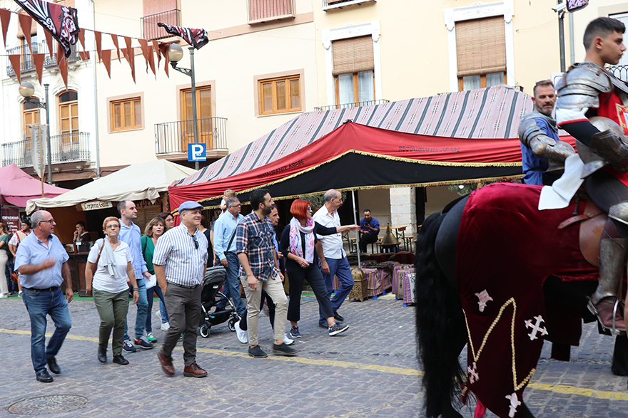 Sagunto inaugura una nueva edición del mercado medieval, que se prolongará hasta el domingo