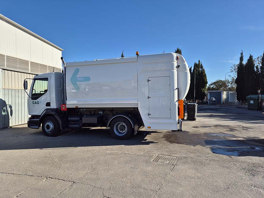 La SAG reactiva el servicio lavacontenedores con la incorporación de dos camiones específicos para realizar dichas tareas
