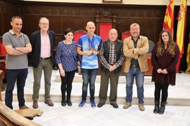 El Ayuntamiento de Sagunto recibe al triple oro nacional de natación Víctor Moreno 