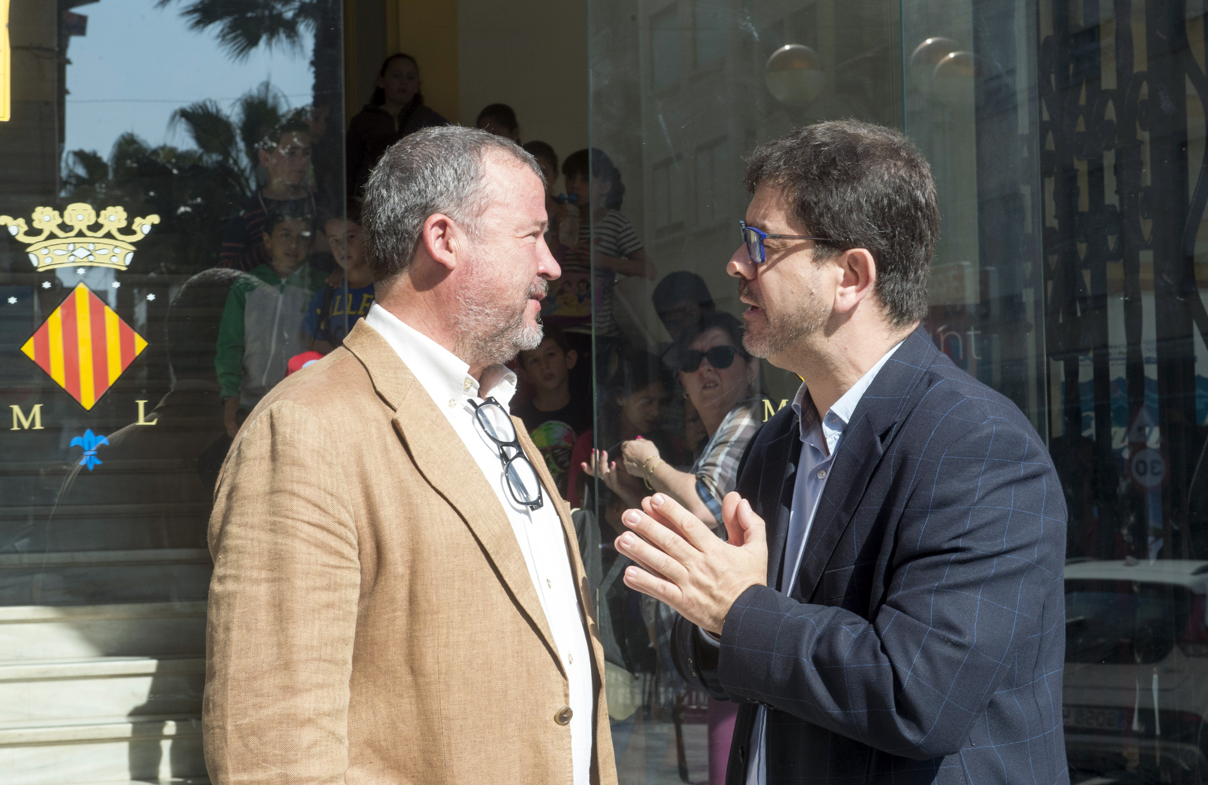 El alcalde de Sagunto y el diputado Emili Altur visitan las obras del muro del Templo de Diana