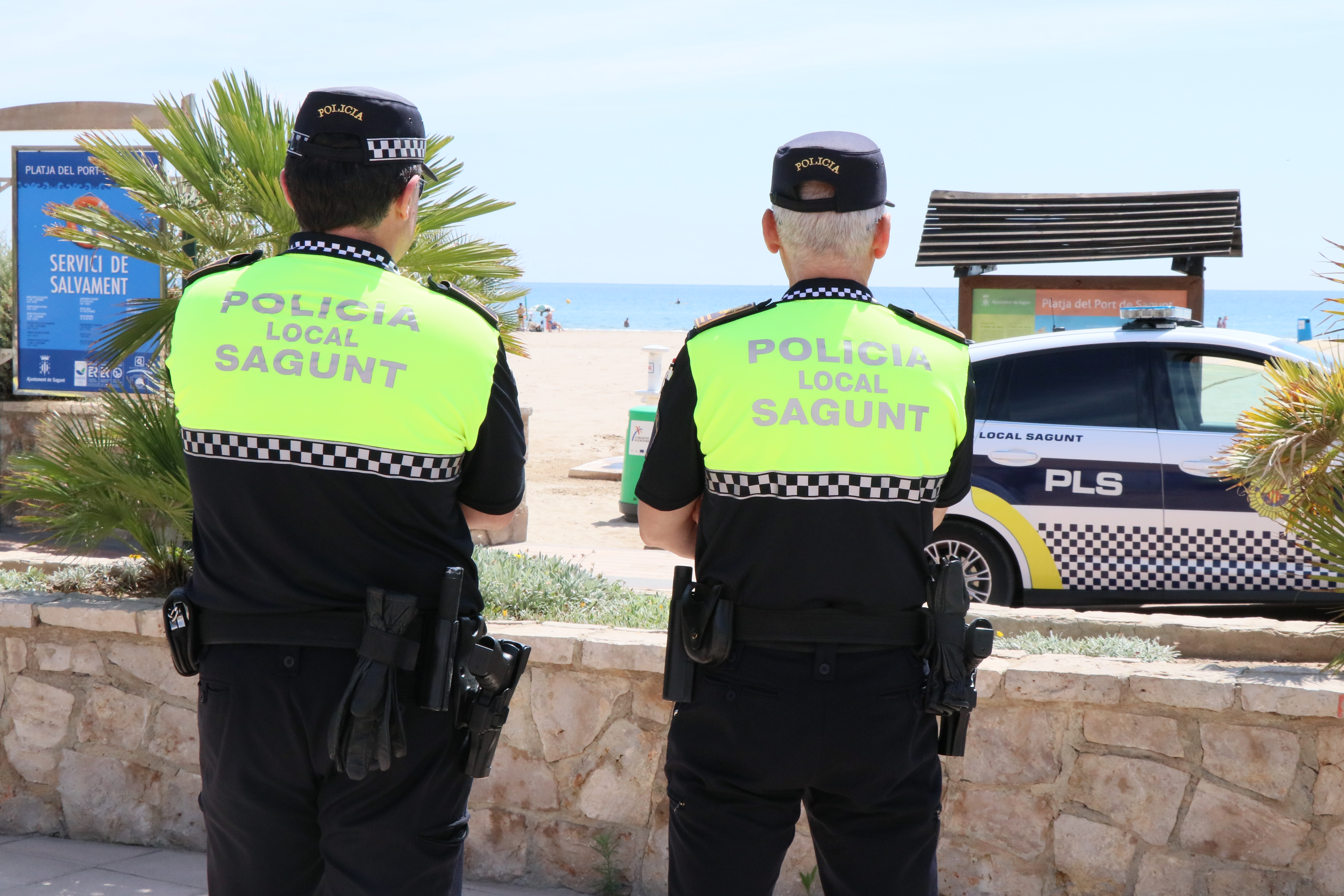 Bañarse con bandera roja conlleva una sanción de hasta 901 €
