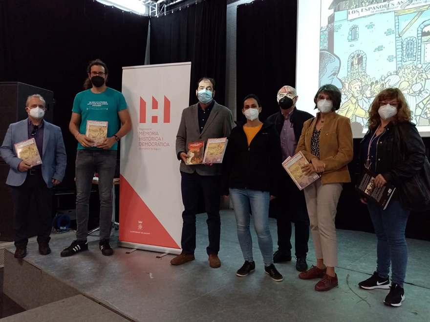 La Concejalía de Memoria Histórica regala ejemplares de la guía didáctica 'Memoria y viñetas. La Memoria Histórica en el aula a través del cómic' a los centros de Secundaria del municipio