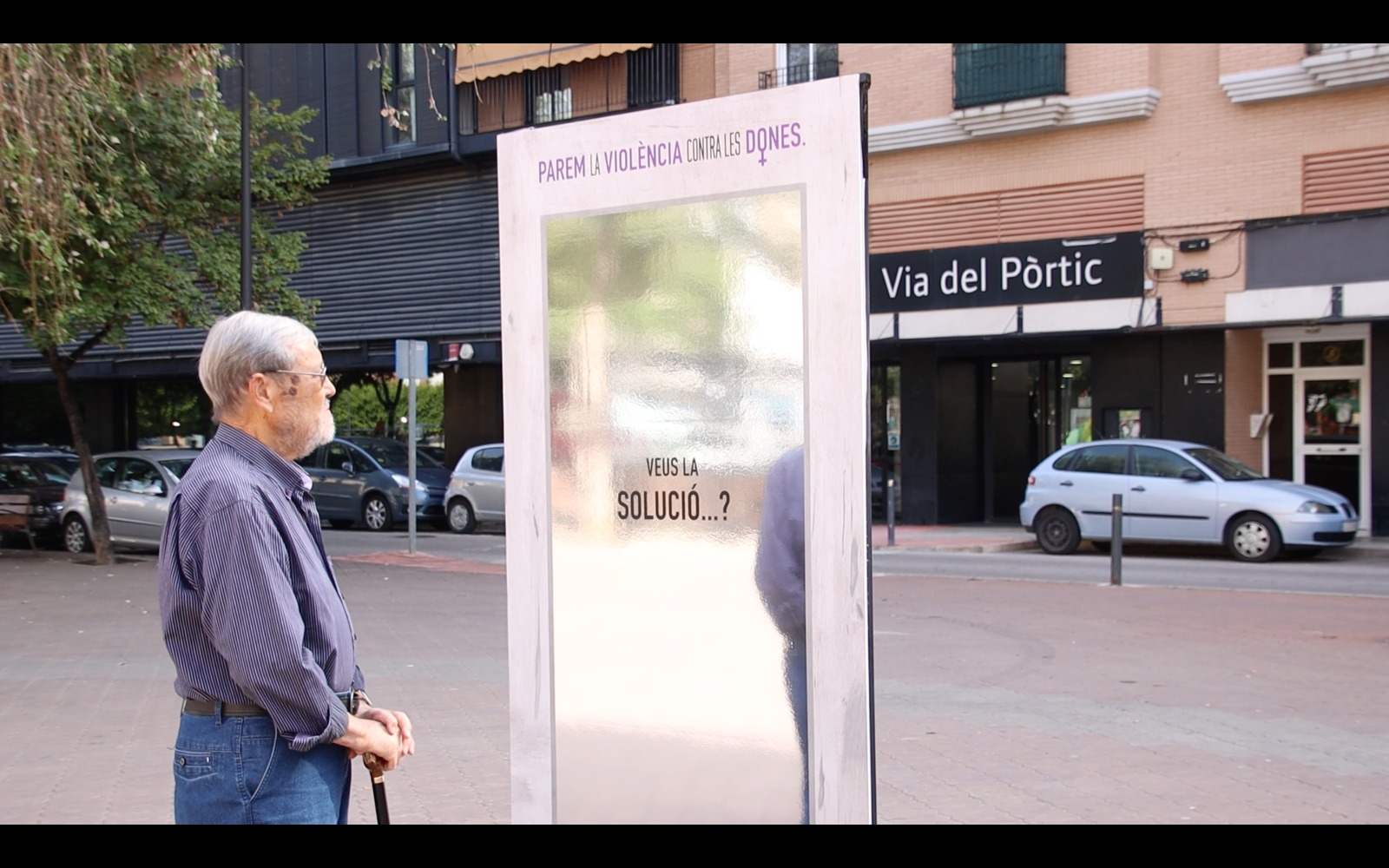 Igualdad lanza la campaña 'Espill de carrer' contra la violencia de género